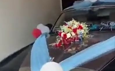 Cau be 12 tuoi duoc me tang xe Rolls-Royce hinh anh