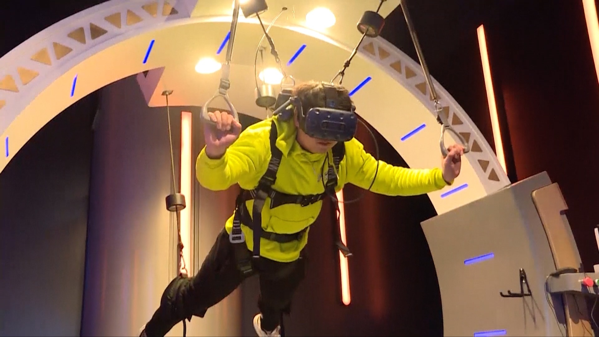 Cong vien thuc te ao giup nguoi choi cam giac nhu that hinh anh