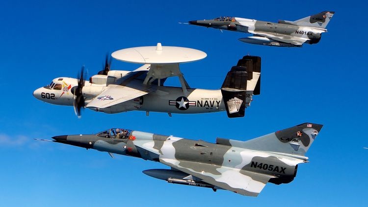 Nhung bi mat trong nganh kinh doanh may bay chien dau cua My hinh anh