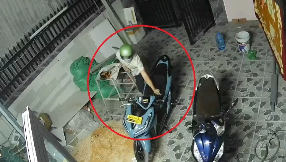 Trom xe may o TP.HCM trong 15 giay hinh anh