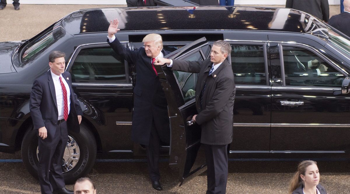 Se the nao khi ngoi tren xe limousine boc thep cua tong thong My? hinh anh