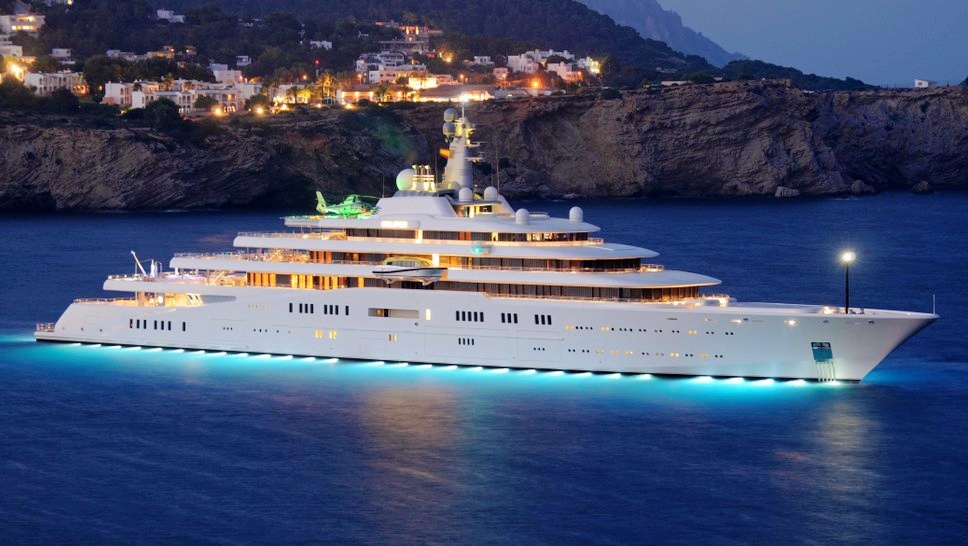 Nhung sieu du thuyen hien dai co gia hang tram trieu USD hinh anh