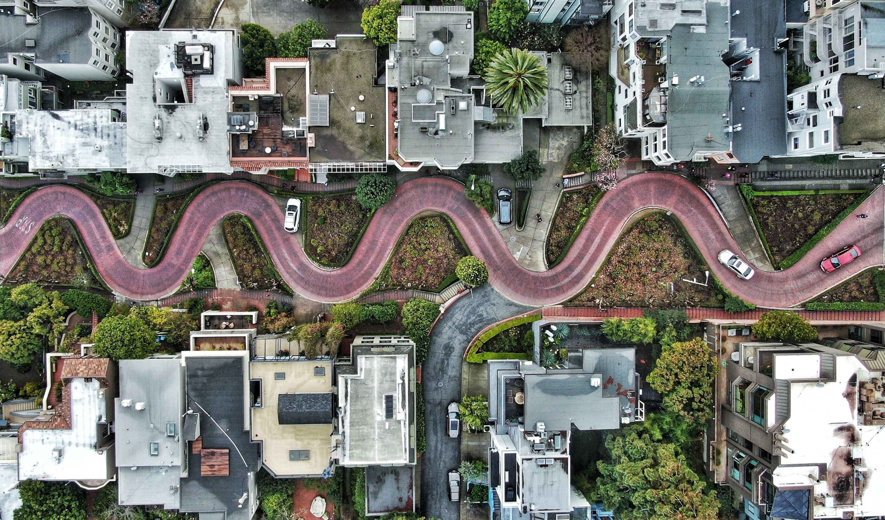 Con duong quanh co nhat the gioi hinh anh