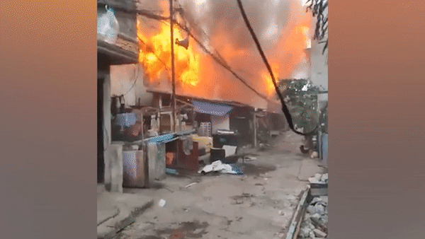 Ngon lua boc chay du doi, thieu rui nhieu nha dan tai Philippines hinh anh