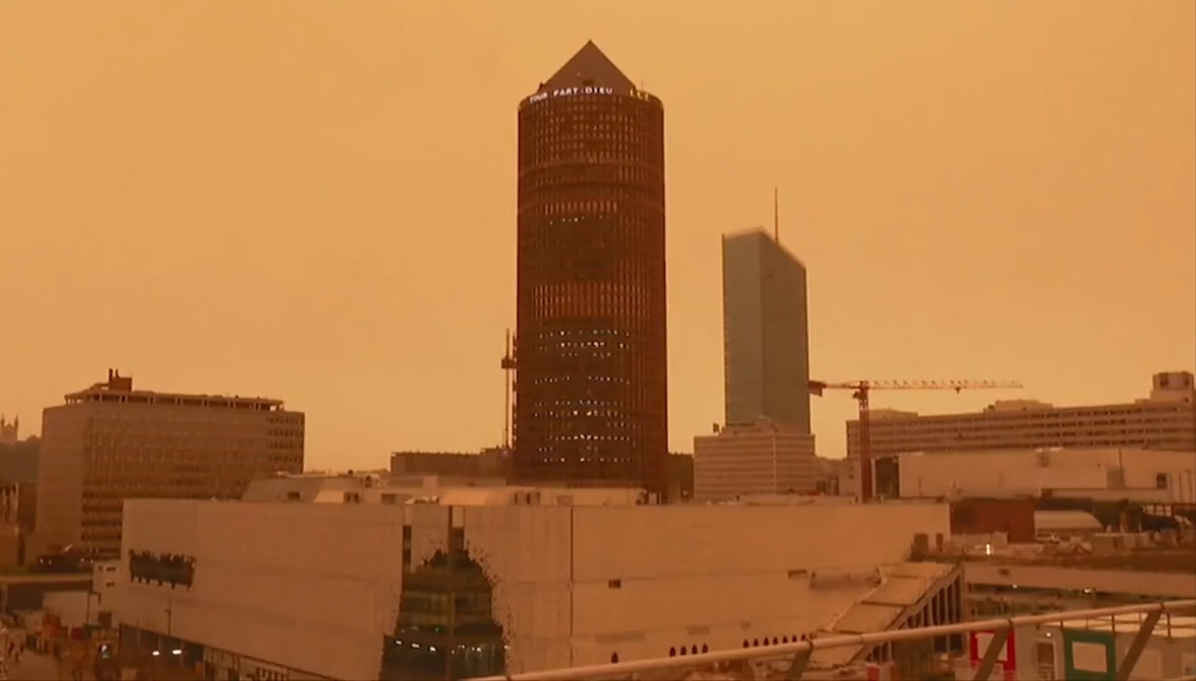 Bau troi o chau Au chuyen mau ky ao hinh anh