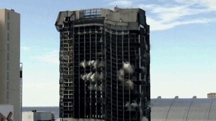 Khoanh khac song bac cu cua ong Trump bi giat sap bang thuoc no hinh anh