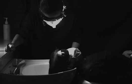 Virus corona co the lay lan qua hoi tho du co khau trang phong tranh? hinh anh