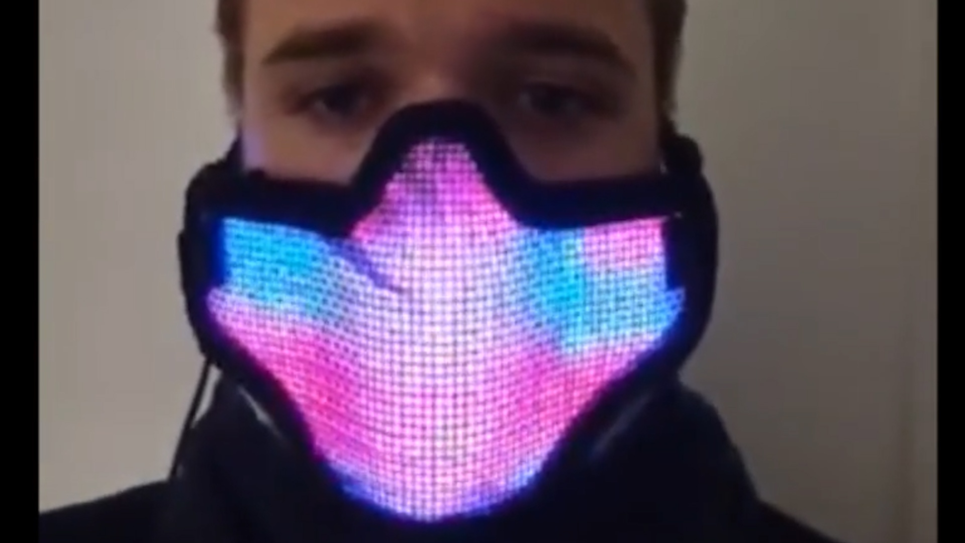 Khau trang du mau sac bang den LED hinh anh