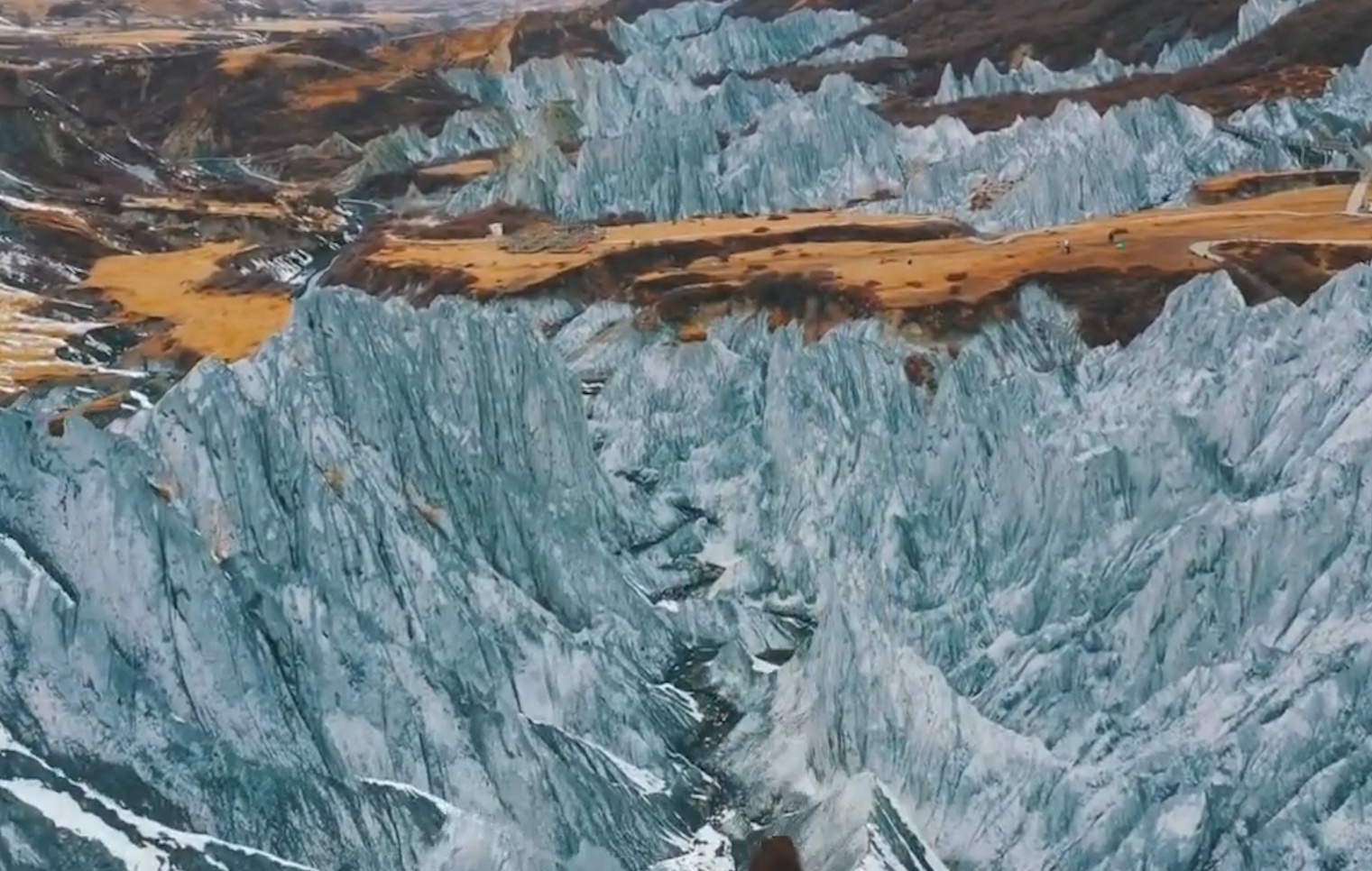 Rung da cao nguyen doc dao o Trung Quoc hinh anh