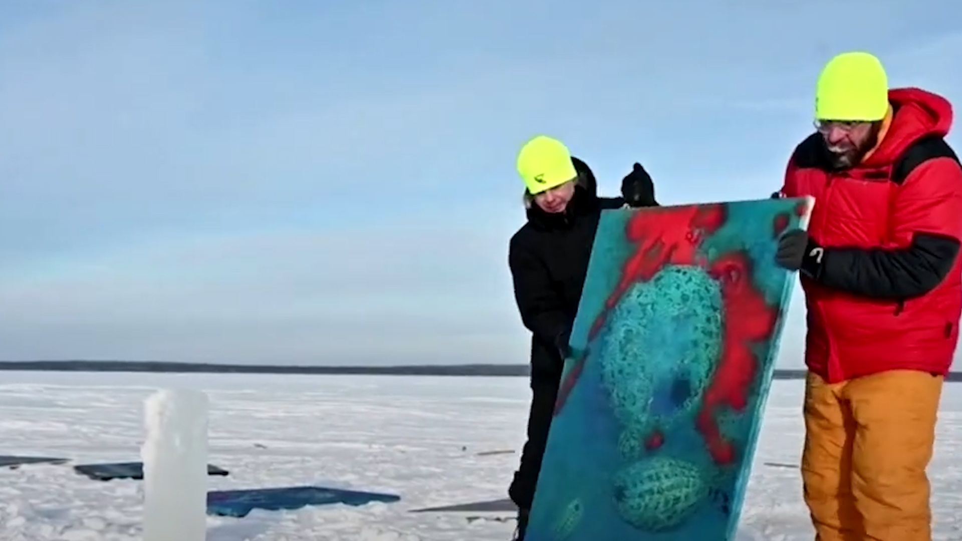 Trien lam tranh duoi lan nuoc dong bang o Nga hinh anh