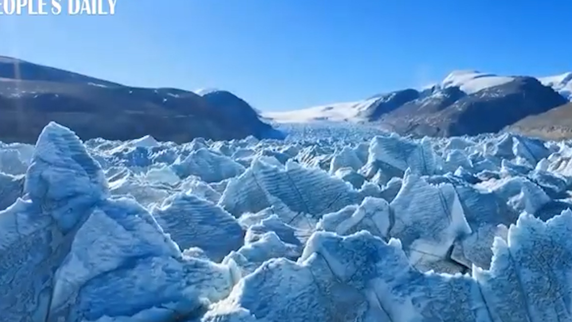 Song bang tren nui de tiep can nhat o Tay Tang hinh anh