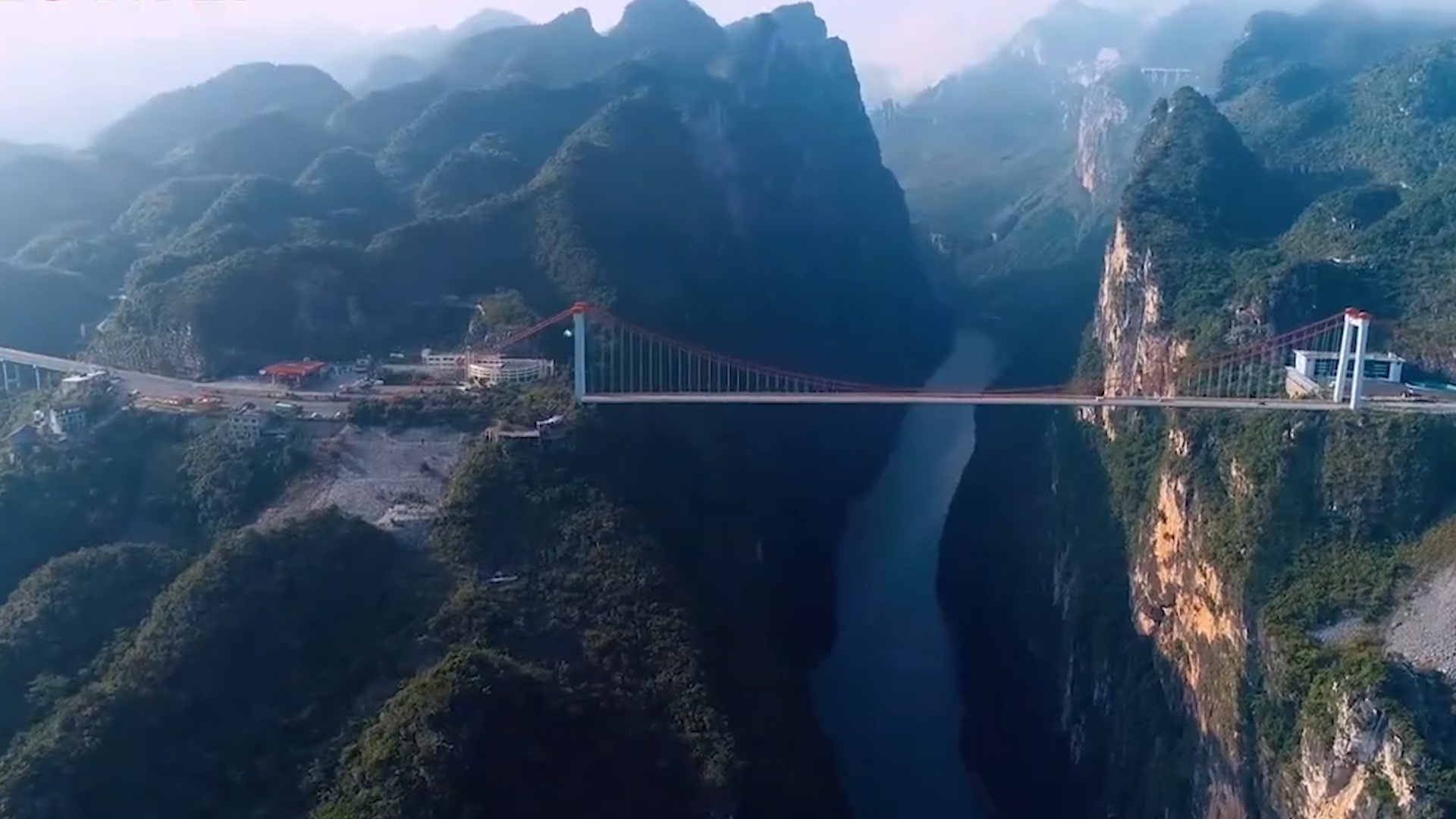 Cay cau cao nhat the gioi o Trung Quoc hinh anh