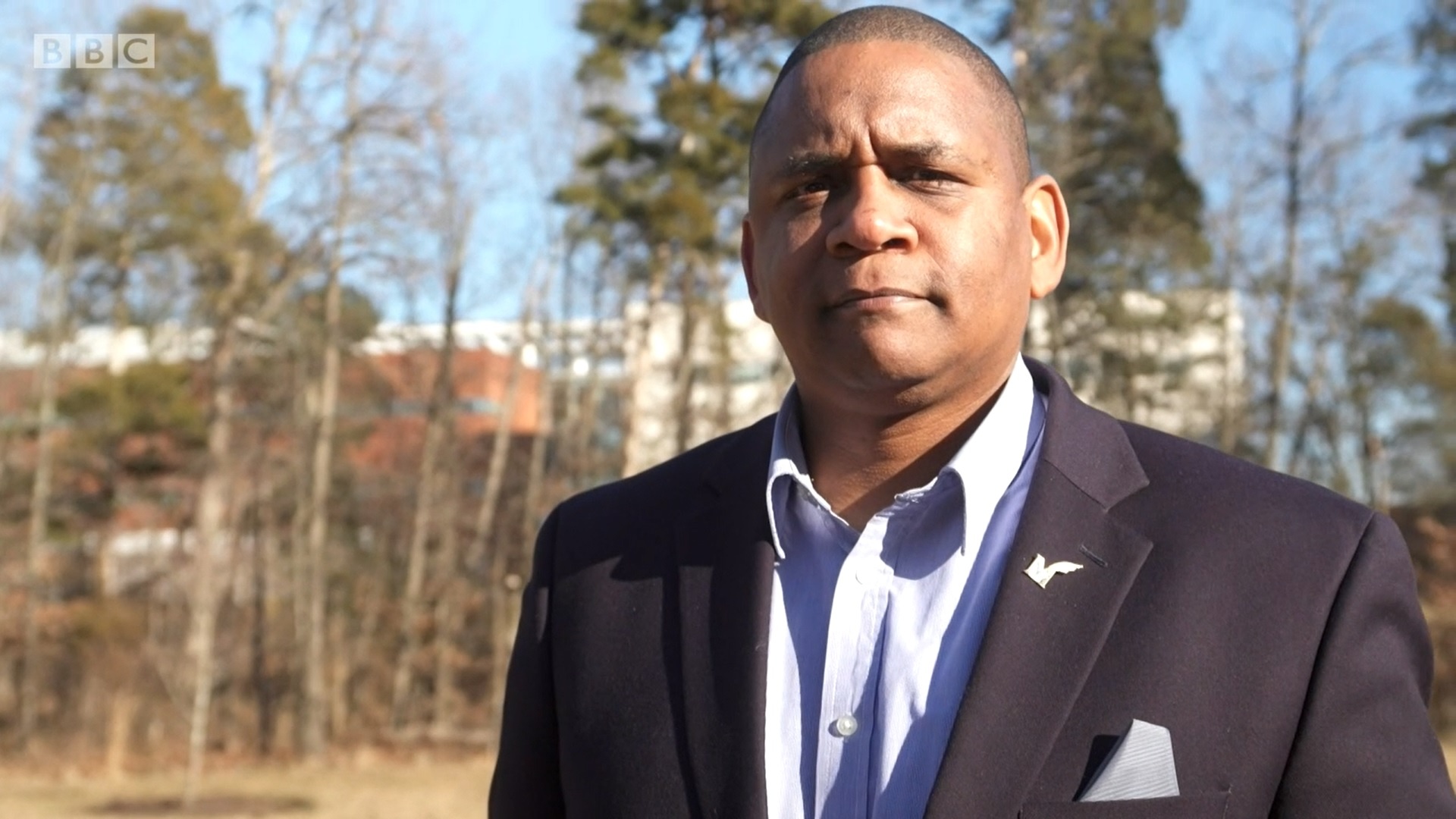 Nguoi dan ong co sieu khang the, tu khoi benh Covid-19 hinh anh