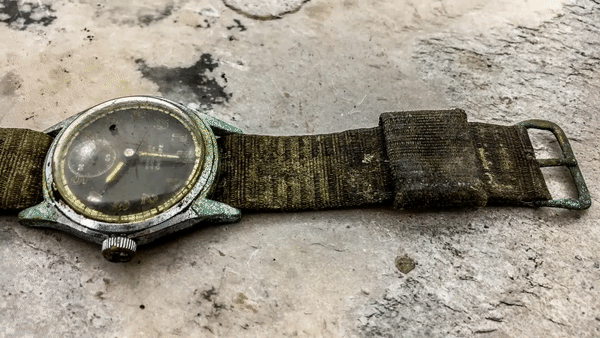 Phuc che chiec dong ho Thuy Si 80 nam tuoi hinh anh