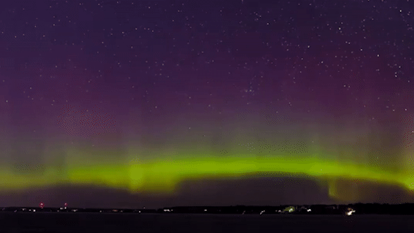 Cuc quang nhay mua giua bau troi dem o Wisconsin, My hinh anh