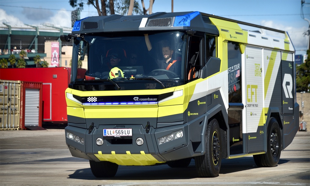 Xe cuu hoa chay dien dau tien tren the gioi hinh anh