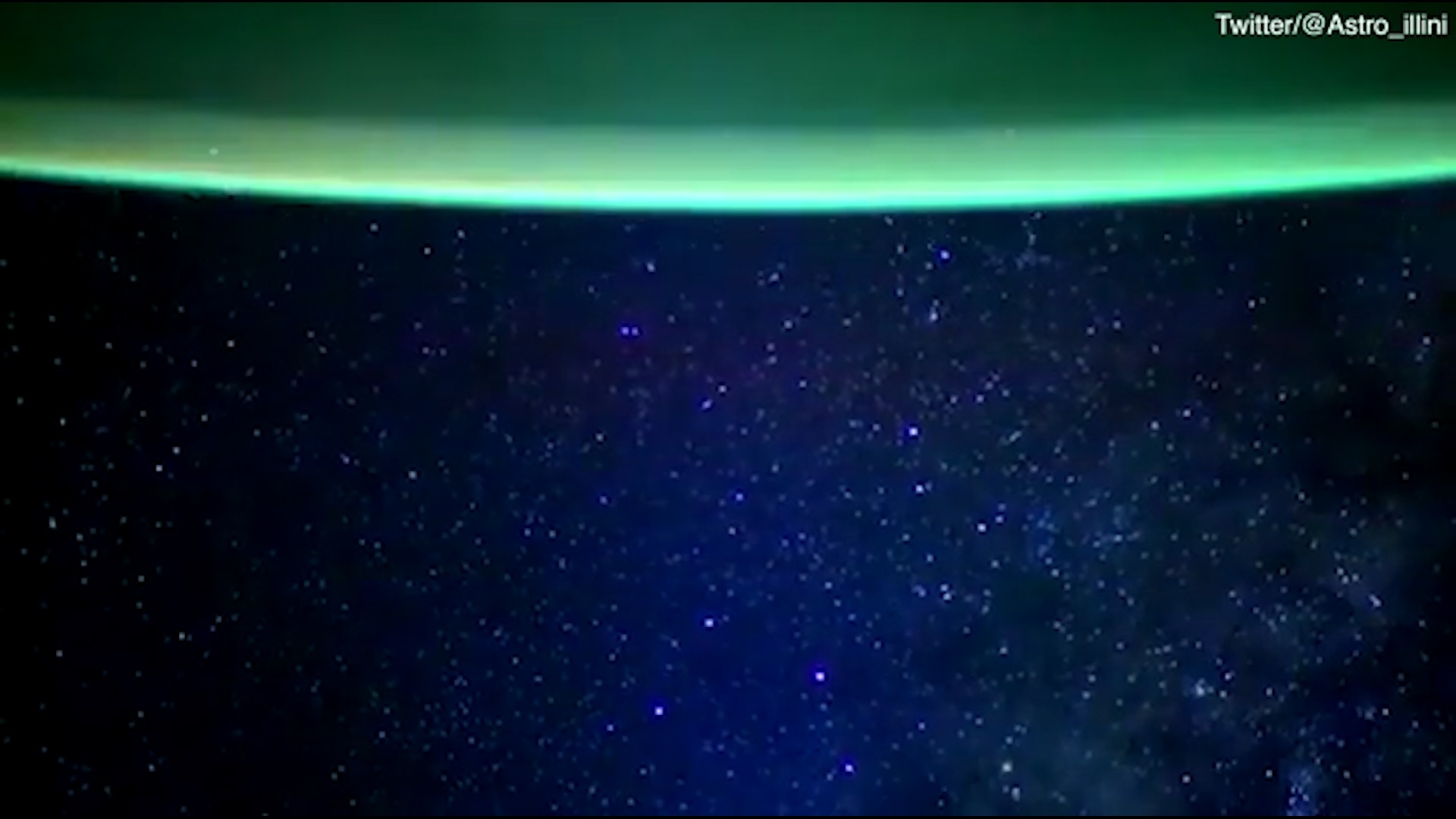 Dai ngan ha ky ao tu tau vu tru Crew Dragon hinh anh