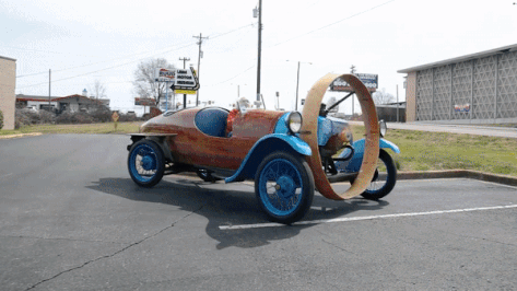 Oto chay bang canh quat va bo suu tap xe doc la gia 10 trieu USD hinh anh