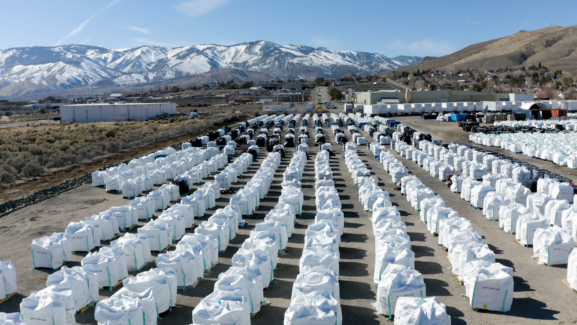 Cuu giam doc Tesla lap cong ty tai che 60 tan pin moi ngay hinh anh