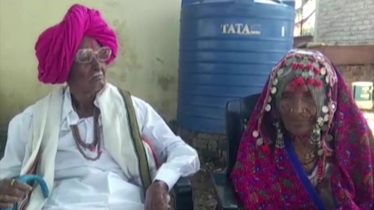 Cu ong 105 tuoi 'danh bai' Covid-19 o An Do hinh anh