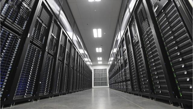 Ben trong trung tam du lieu 13 ty USD cua Google hinh anh