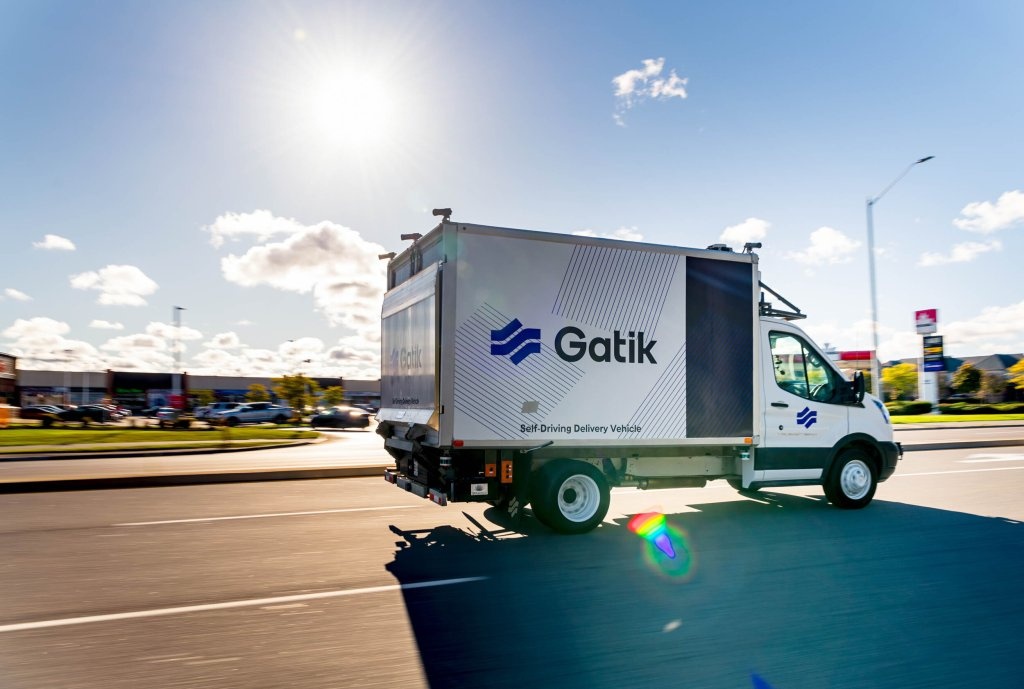 Giao hang bang xe dien tu hanh dang phat trien hinh anh