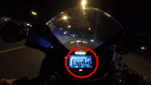 Moto gap tai nan khi phong hon 200 km/h hinh anh