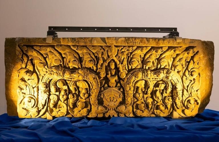 My trao tra co vat 1.000 nam tuoi cho Thai Lan hinh anh