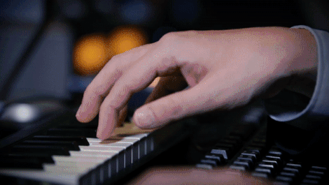 Nissan gioi thieu bo tin hieu canh bao moi cho oto hinh anh