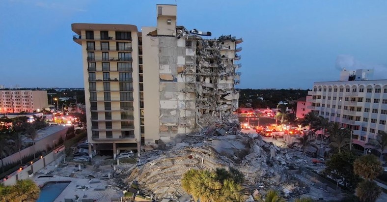 Gan 100 nguoi mat tich trong vu sap toa nha 12 tang o Florida hinh anh