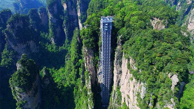 Thang may ngoai troi cao nhat the gioi tri gia 20 trieu USD hinh anh