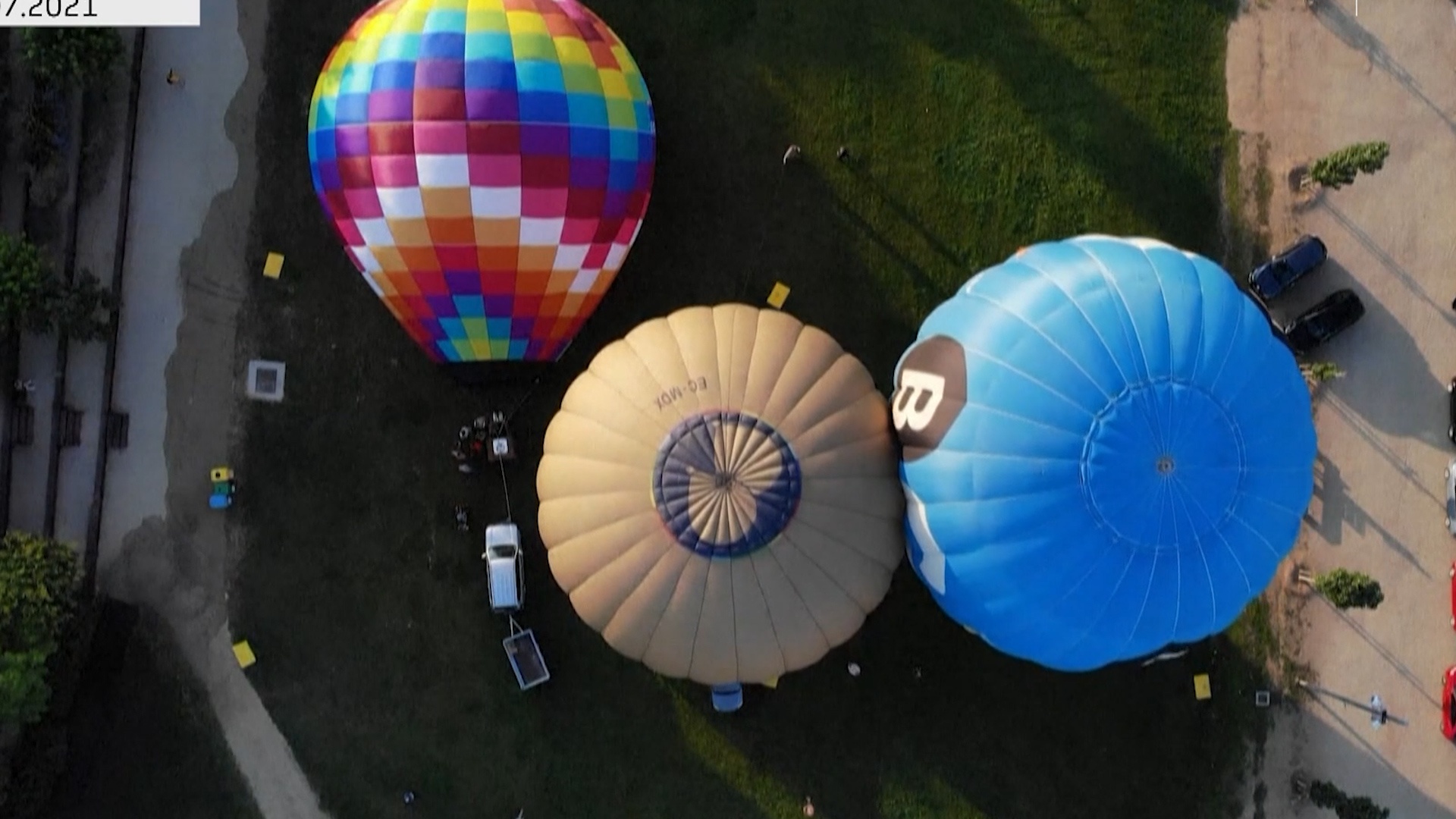 Tay Ban Nha to chuc Le hoi khinh khi cau chau Au hinh anh