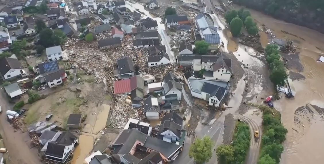 42 nguoi chet trong tran lu lich su o Duc hinh anh