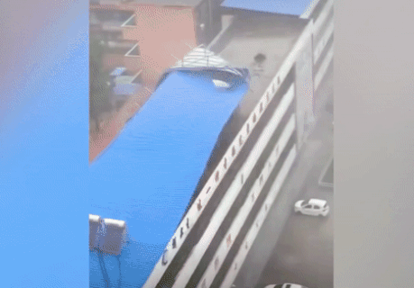 Gio lon thoi bay mai che toa nha o Trung Quoc hinh anh