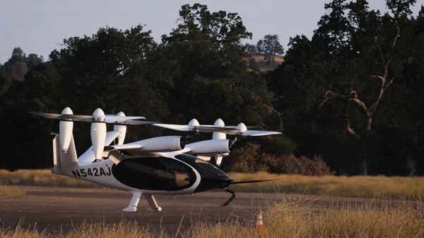 Taxi bay hoan thanh chuyen di dai nhat lich su hinh anh