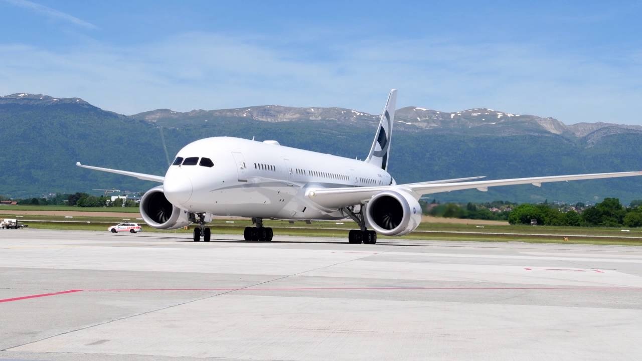 3 chuyen co sang trong co tri gia hang tram trieu USD hinh anh