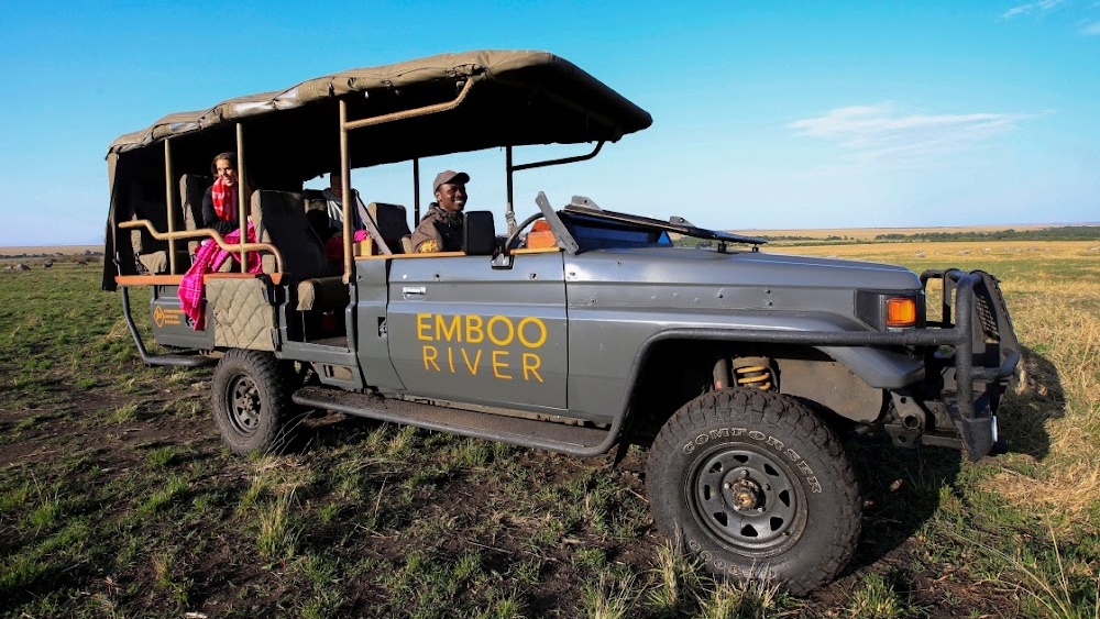 Toyota Land Cruiser chay dien trong khu bao ton quoc gia o Kenya hinh anh