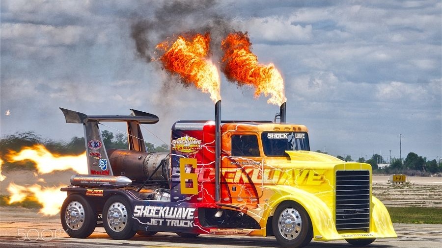 Shockwave Flash Flyer va nhung sieu xe tai manh nhat hanh tinh hinh anh