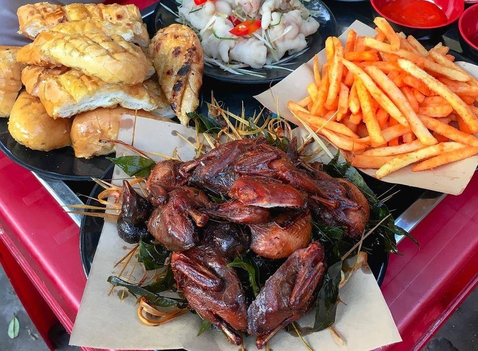 Thuoc lau cac quan an vat dinh dam gan pho di bo Trinh Cong Son hinh anh