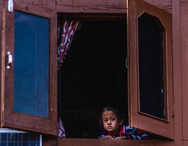 Ghe tham ngoi lang den tu qua khu o bien gioi An Do - Tay Tang hinh anh