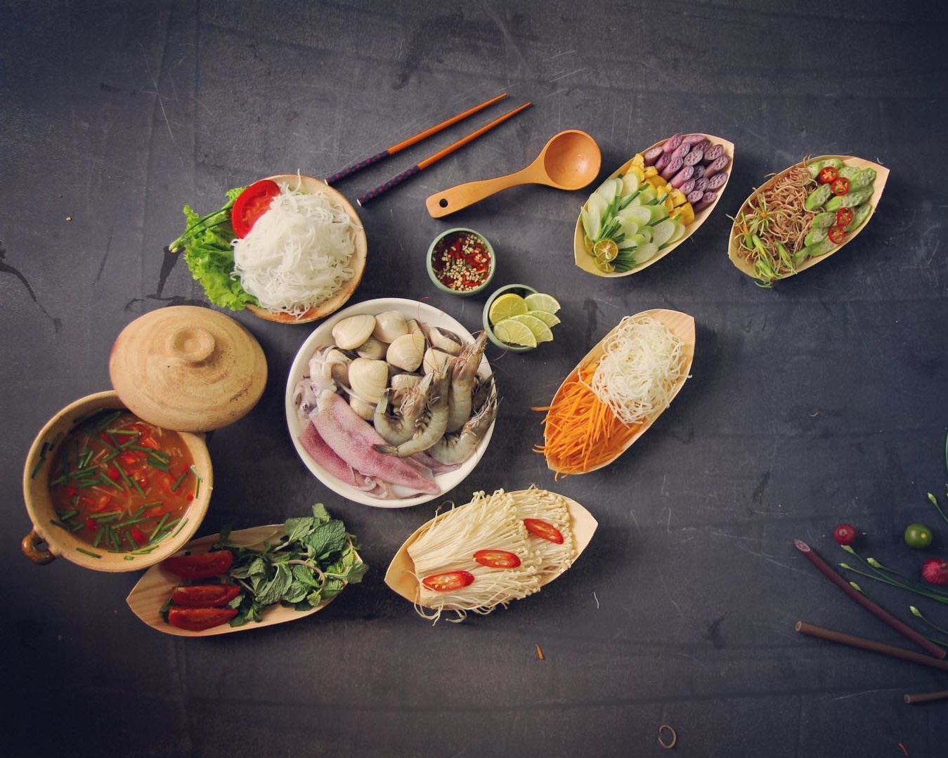 Bo tui danh sach nhung mon ngon mien Trung cho dip nghi le 2/9 hinh anh