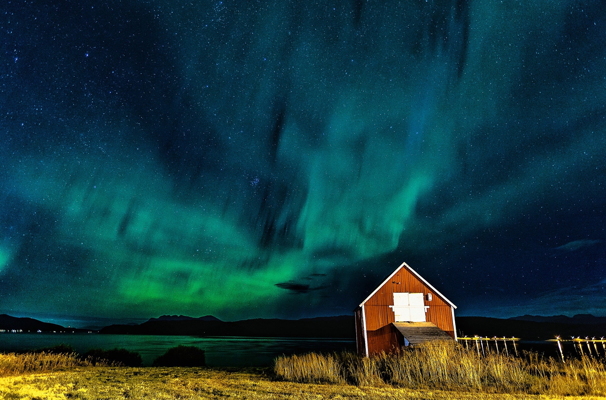 Den Na Uy mua thu, ngam cuc quang dep tua mien co tich hinh anh