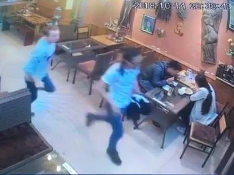 Khach Tay bi to quyt tien bua toi tai nha hang o Sa Pa hinh anh