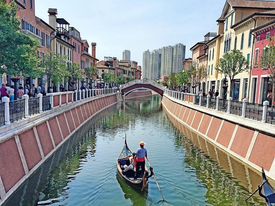 'Song ao' o Dai lo Danh vong va cac diem sao chep dia danh noi tieng hinh anh