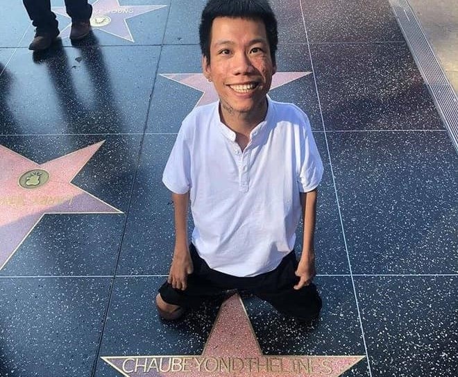 Hinh anh hoa si Viet tren Dai lo Danh vong o My chi la dich vu du lich hinh anh