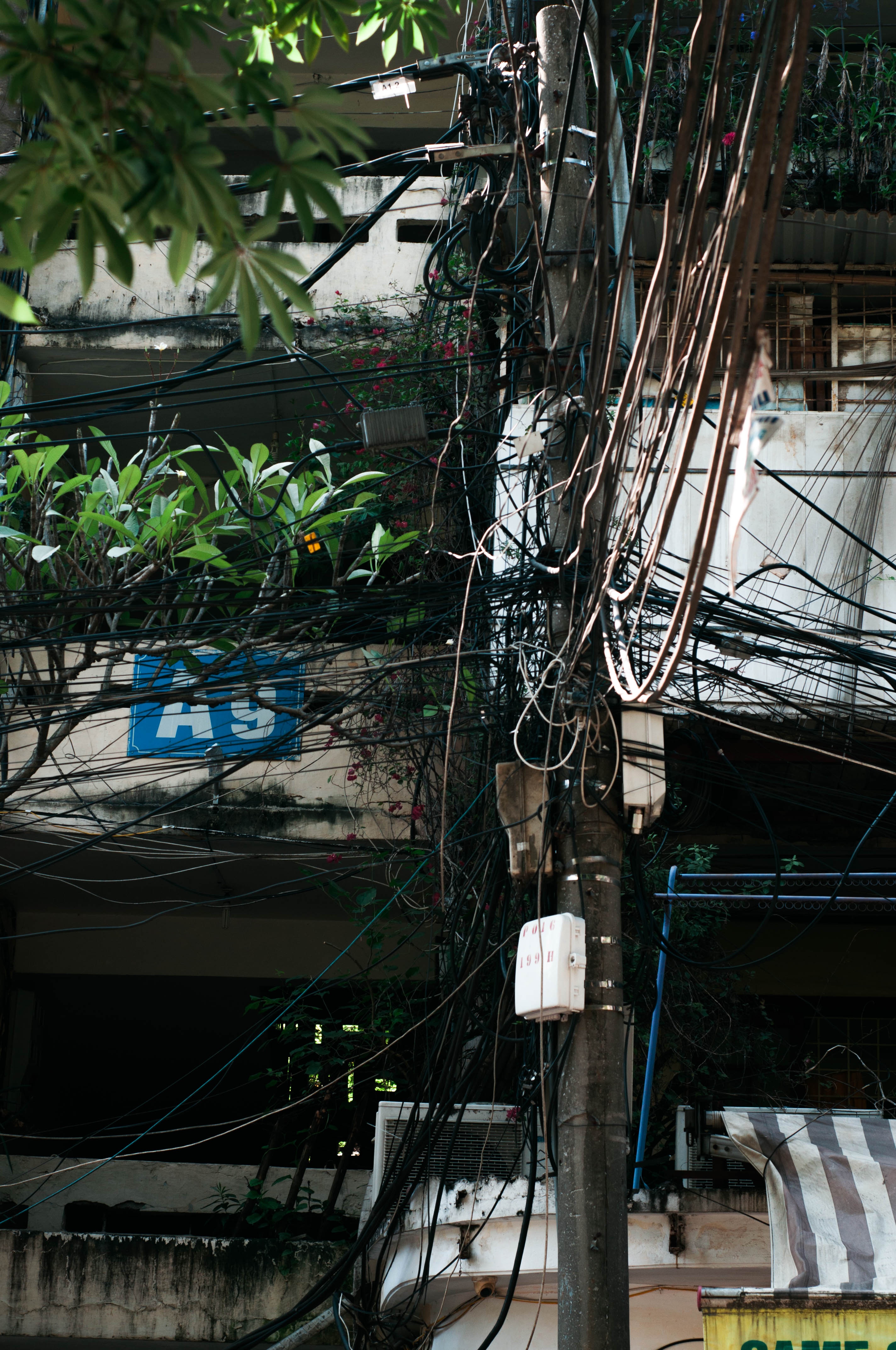 Khach san bo hoang o Nhat anh 13