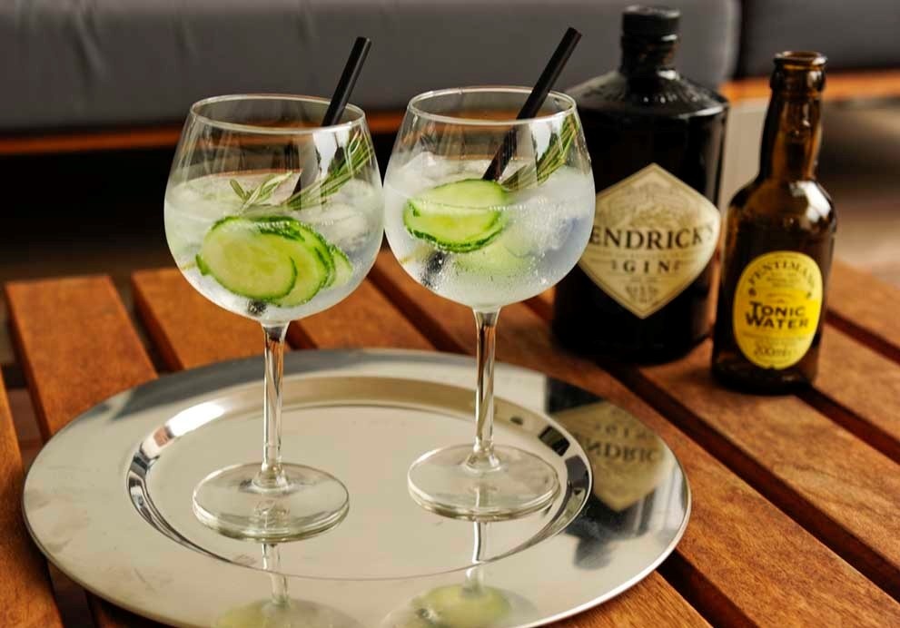 Ruou gin co nguon goc tu quoc gia nao? hinh anh