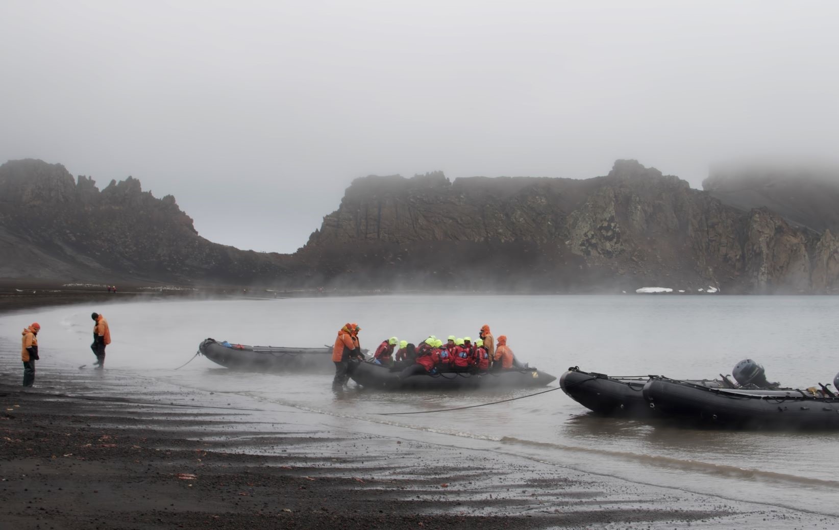 Chinh phuc Nam Cuc anh 22