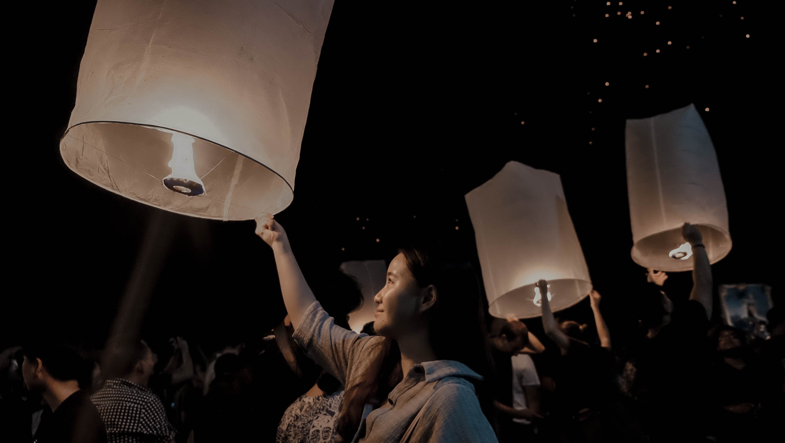 Tha den troi o Thai Lan anh 9