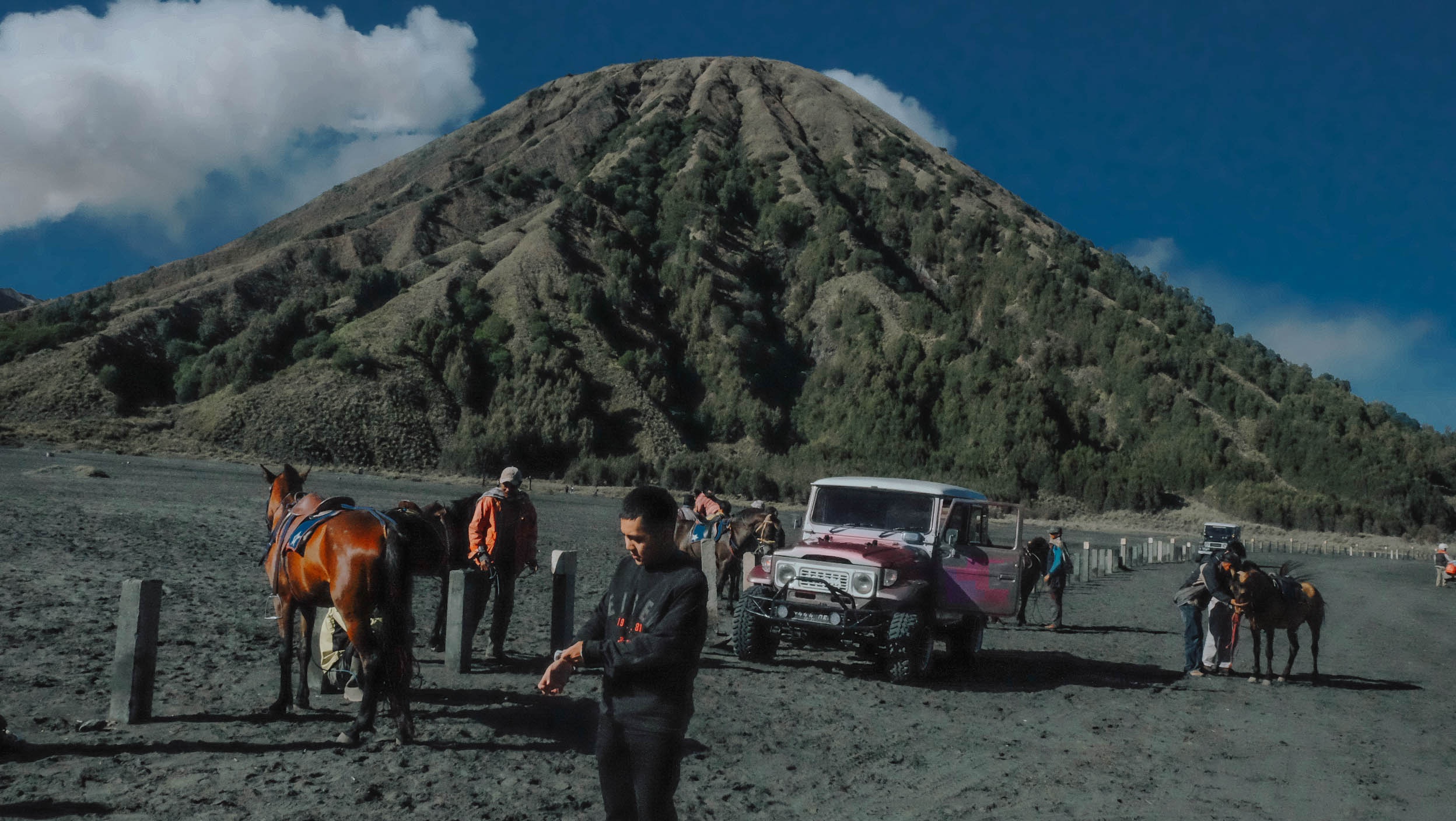 Nui lua Bromo,  Indonesia anh 23